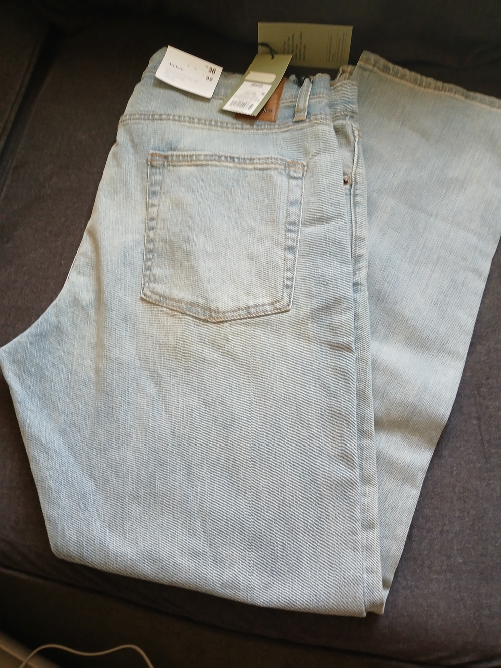 Men's Relaxed Light Blue Denim Jeans - Casual Comfort